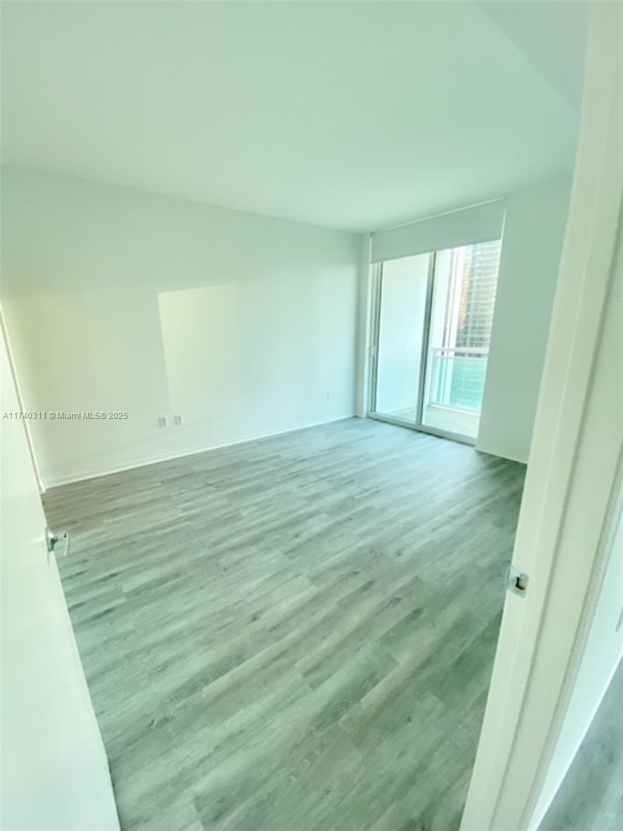 951 Brickell Ave # 3305
