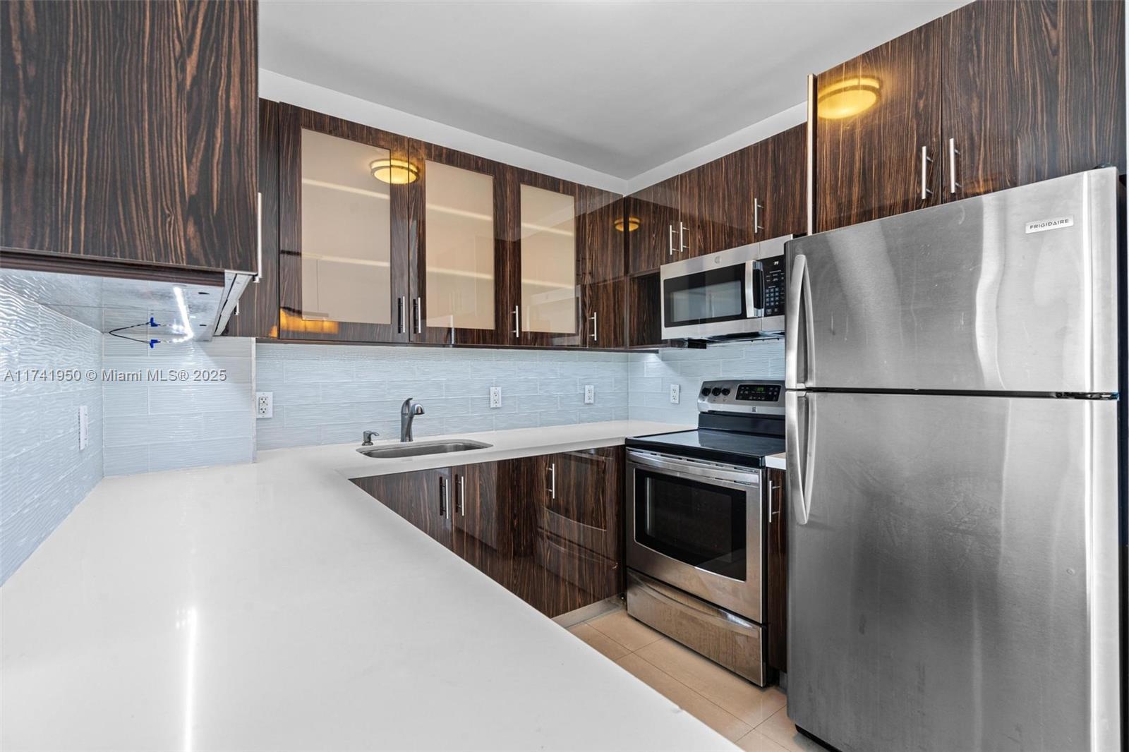 7441 Wayne Ave # 10K