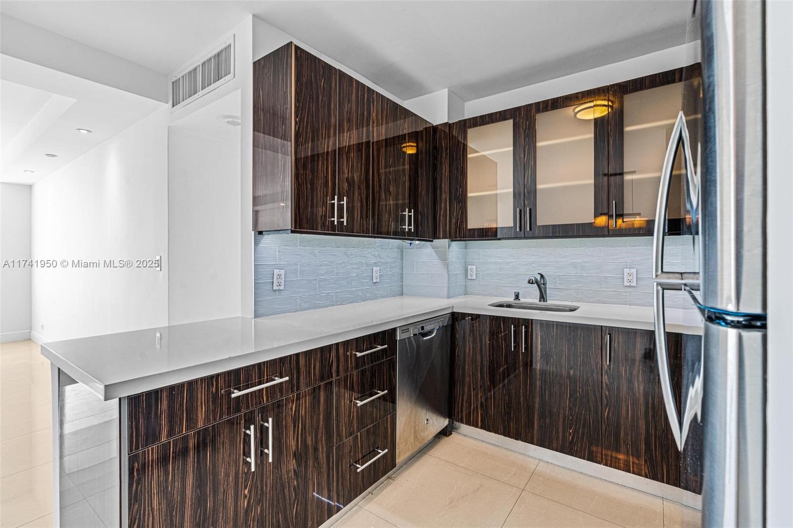 7441 Wayne Ave # 10K