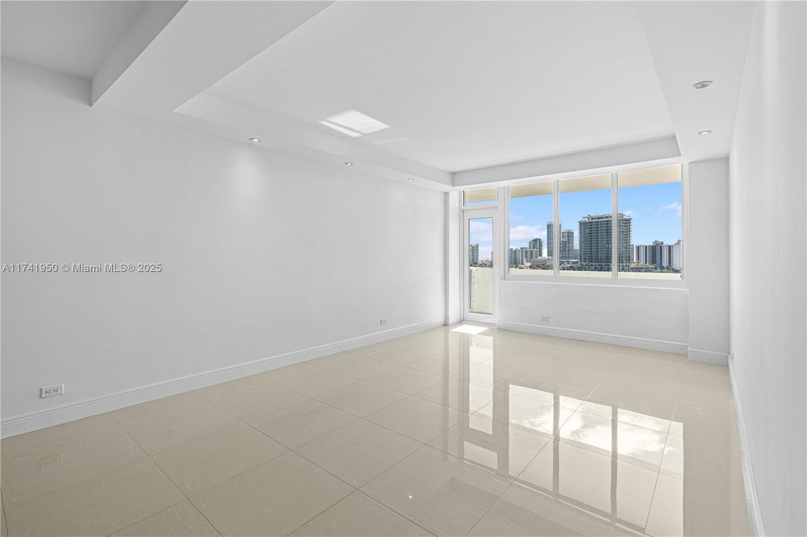 7441 Wayne Ave # 10K