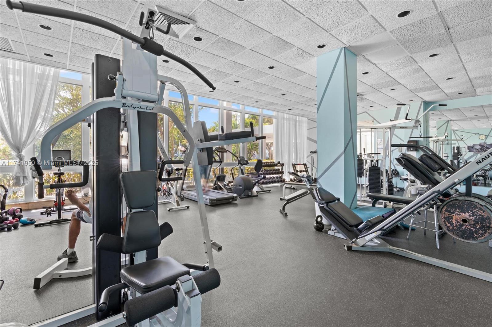 7441 Wayne Ave # 10K