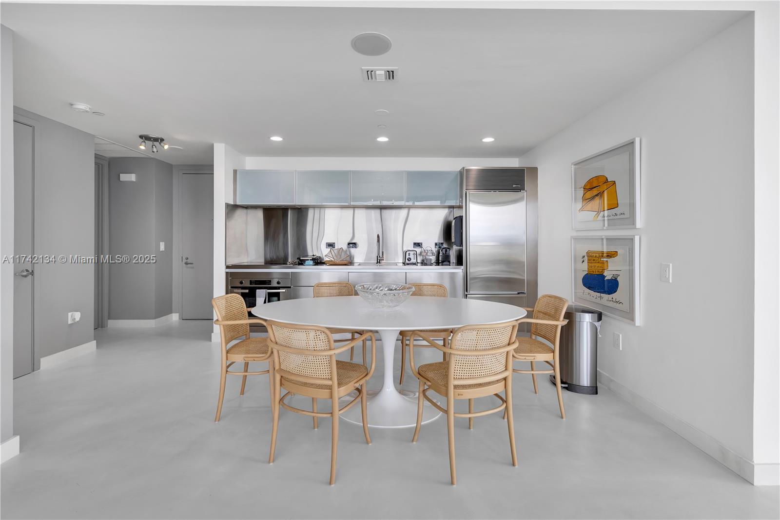 1040 Biscayne Blvd # 2807