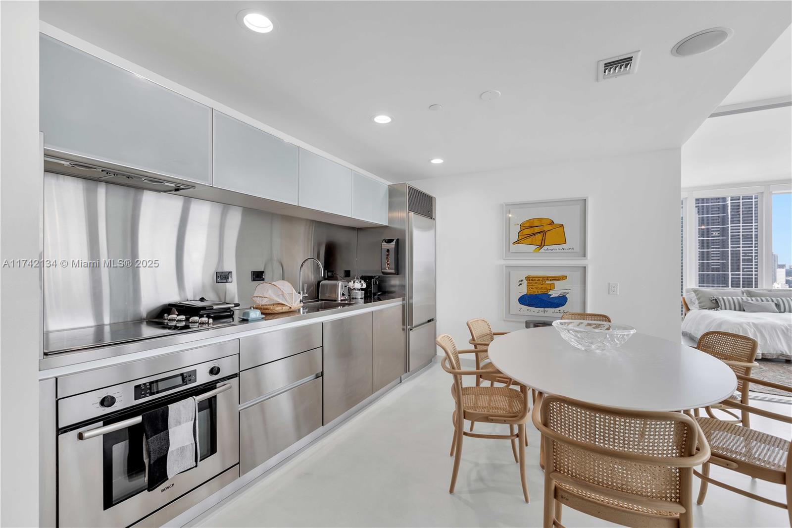 1040 Biscayne Blvd # 2807