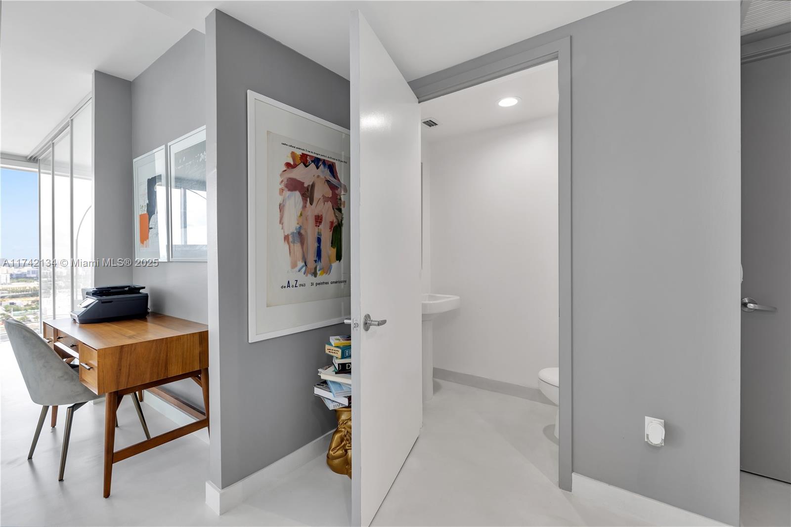 1040 Biscayne Blvd # 2807