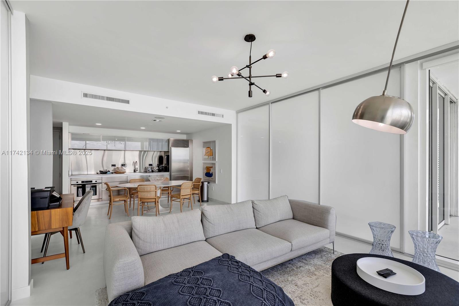 1040 Biscayne Blvd # 2807