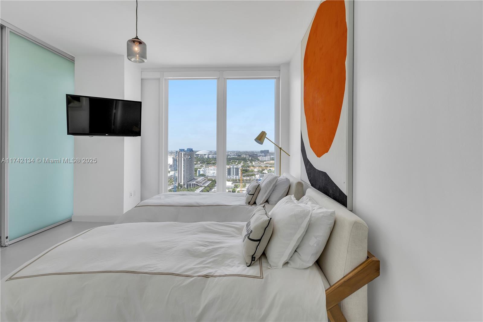 1040 Biscayne Blvd # 2807