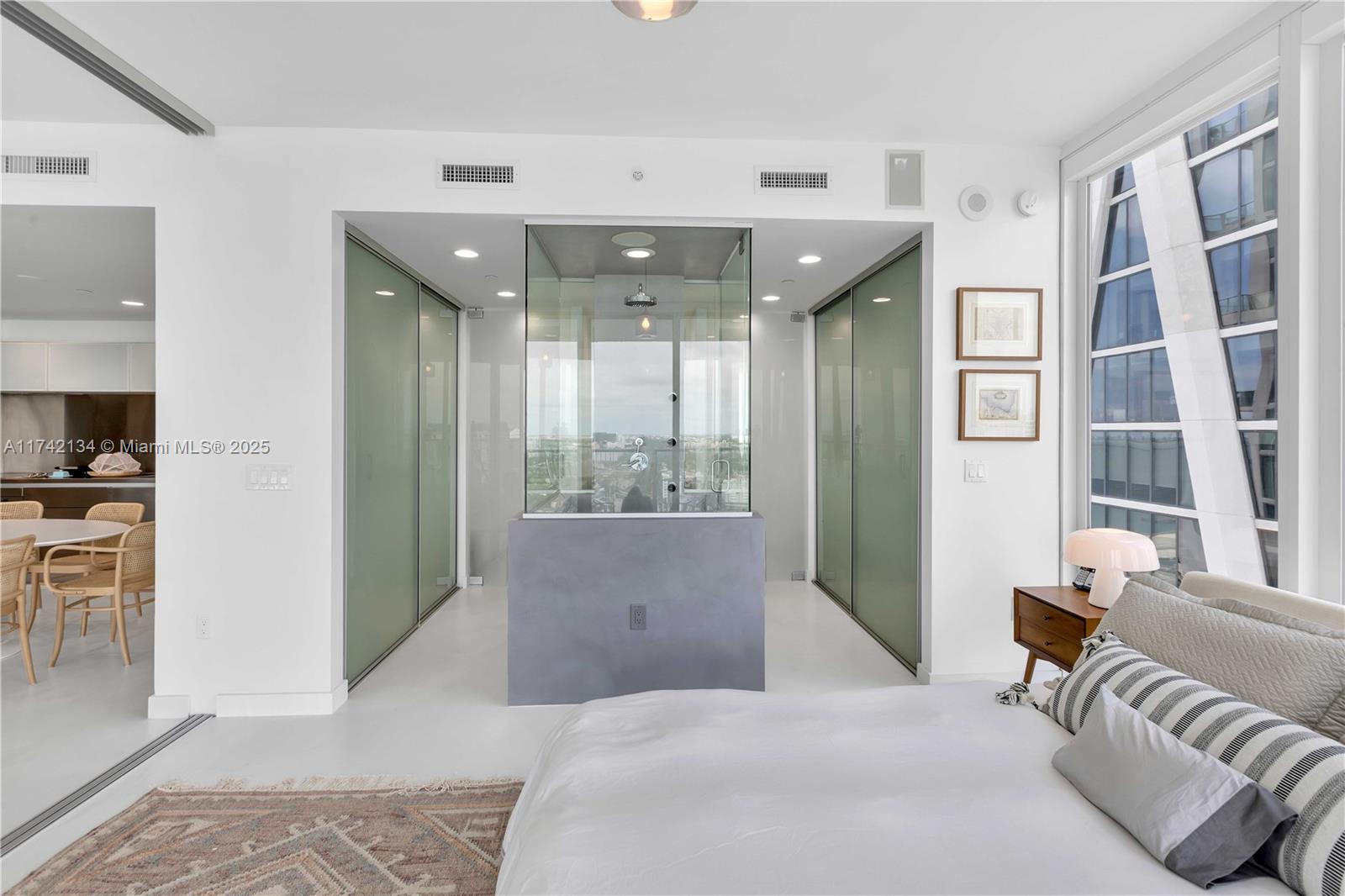 1040 Biscayne Blvd # 2807