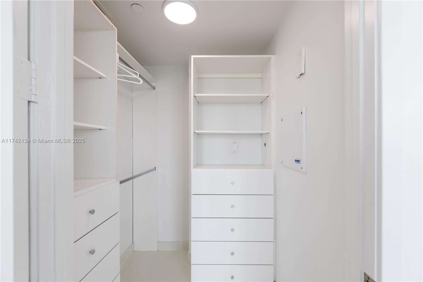 1040 Biscayne Blvd # 2807