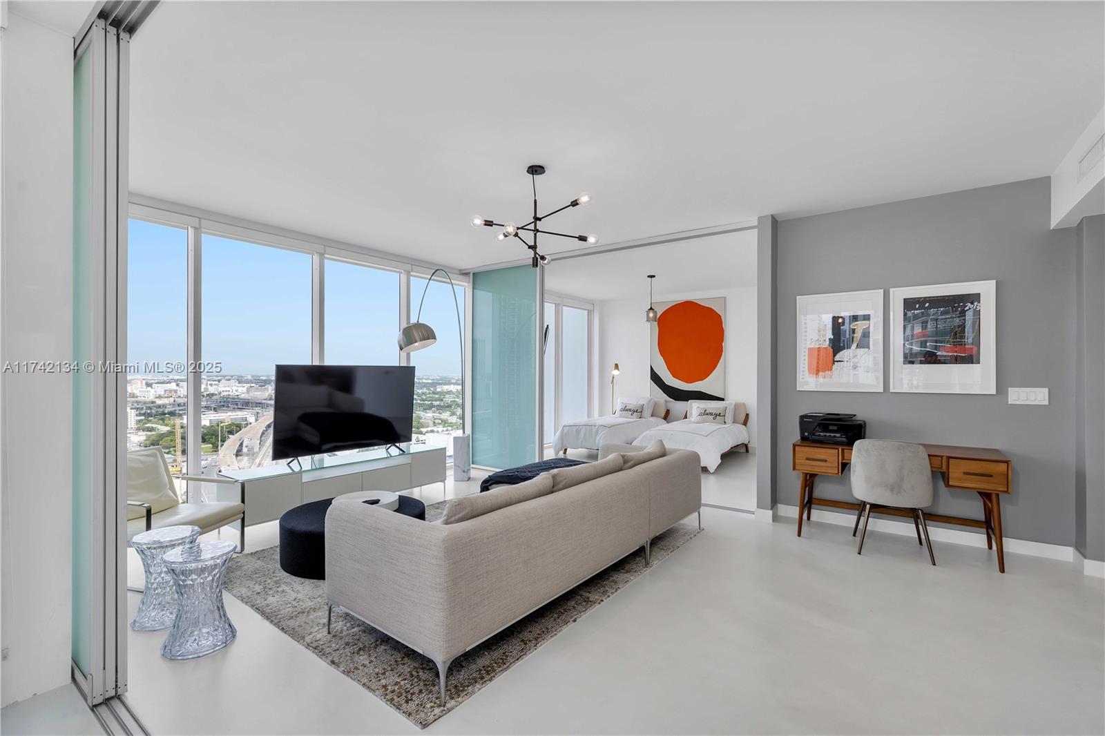 1040 Biscayne Blvd # 2807