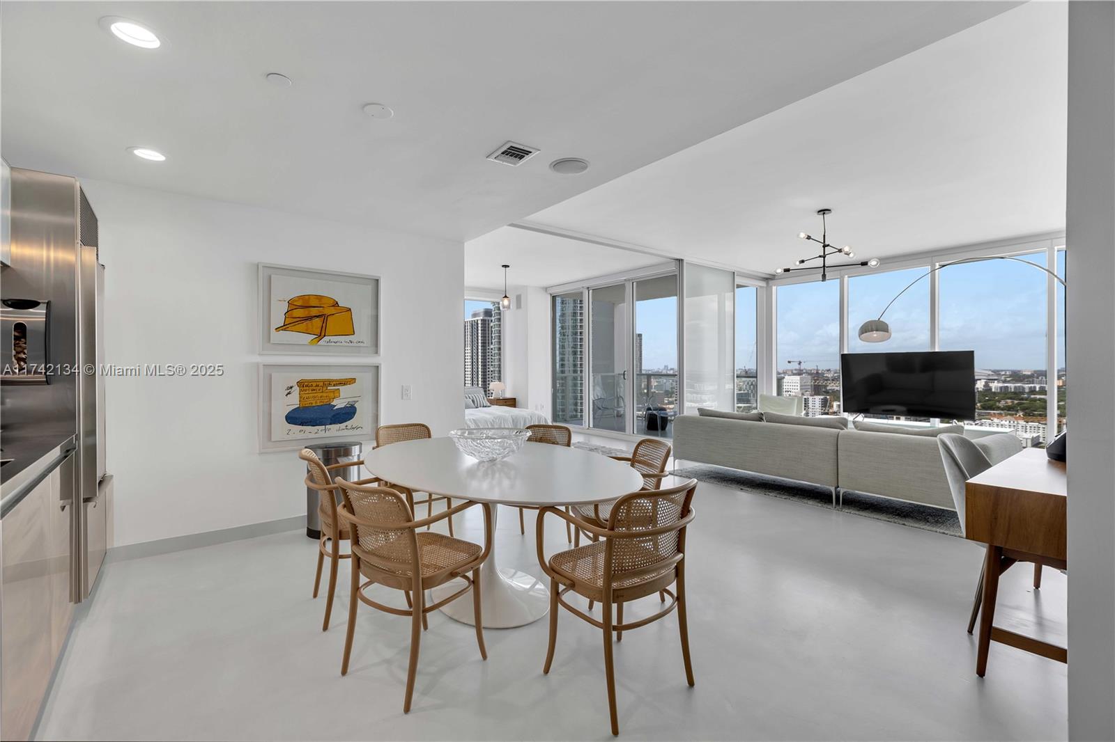 1040 Biscayne Blvd # 2807