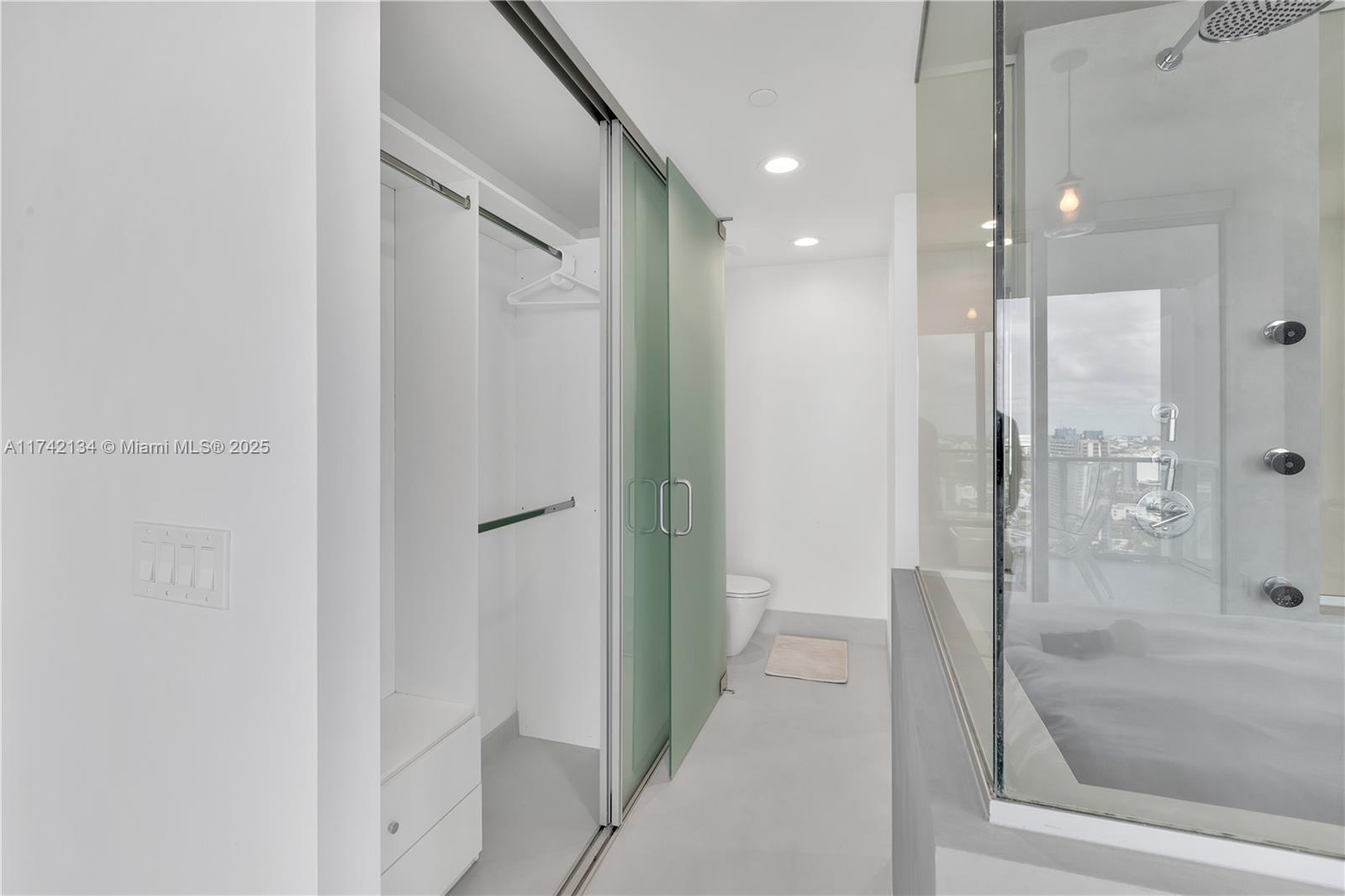 1040 Biscayne Blvd # 2807