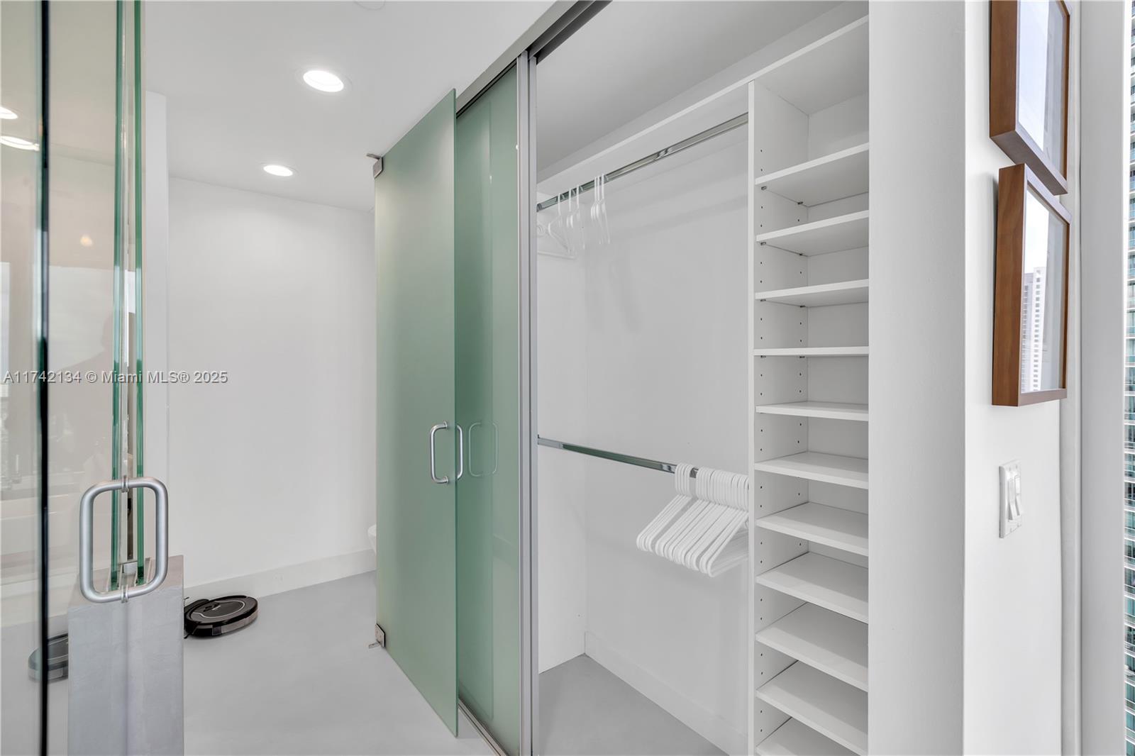 1040 Biscayne Blvd # 2807