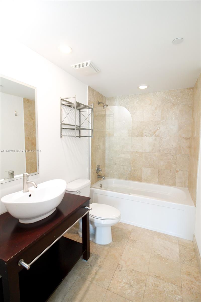 350 S Miami Ave Unit: 1815