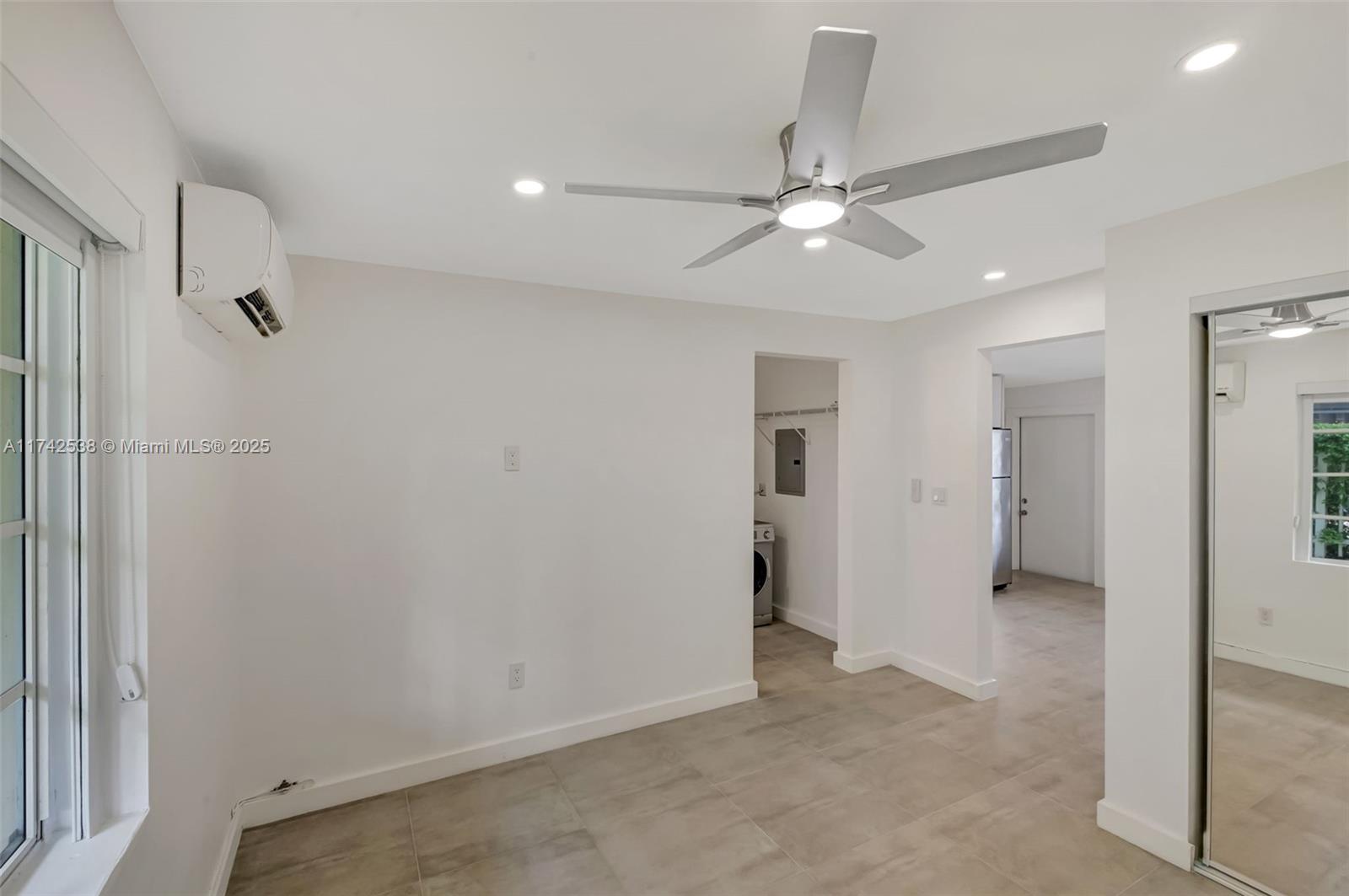 345 Michigan Ave # 23