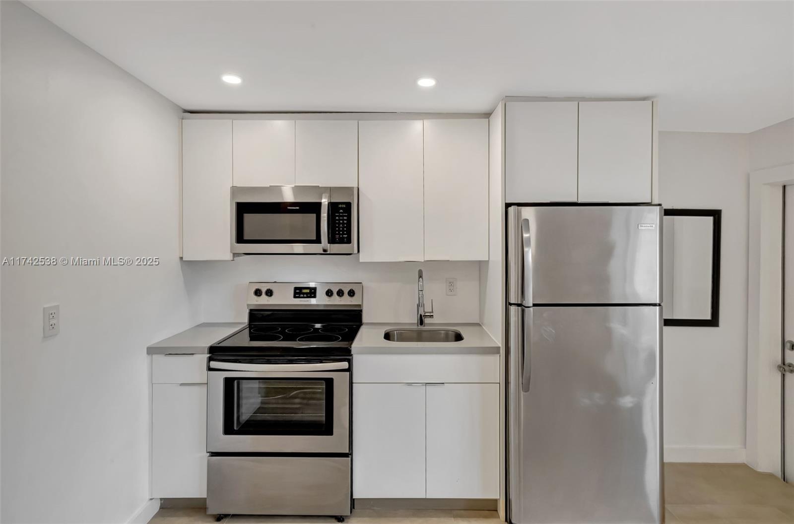 345 Michigan Ave # 23