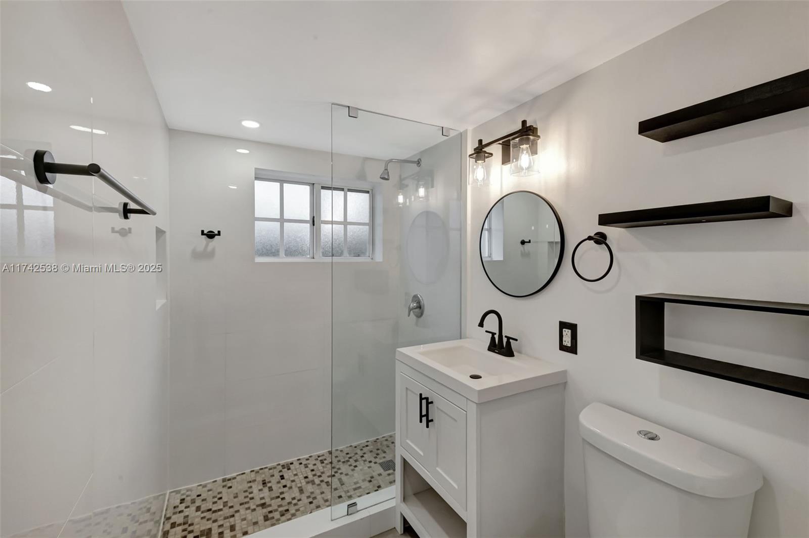 345 Michigan Ave # 23