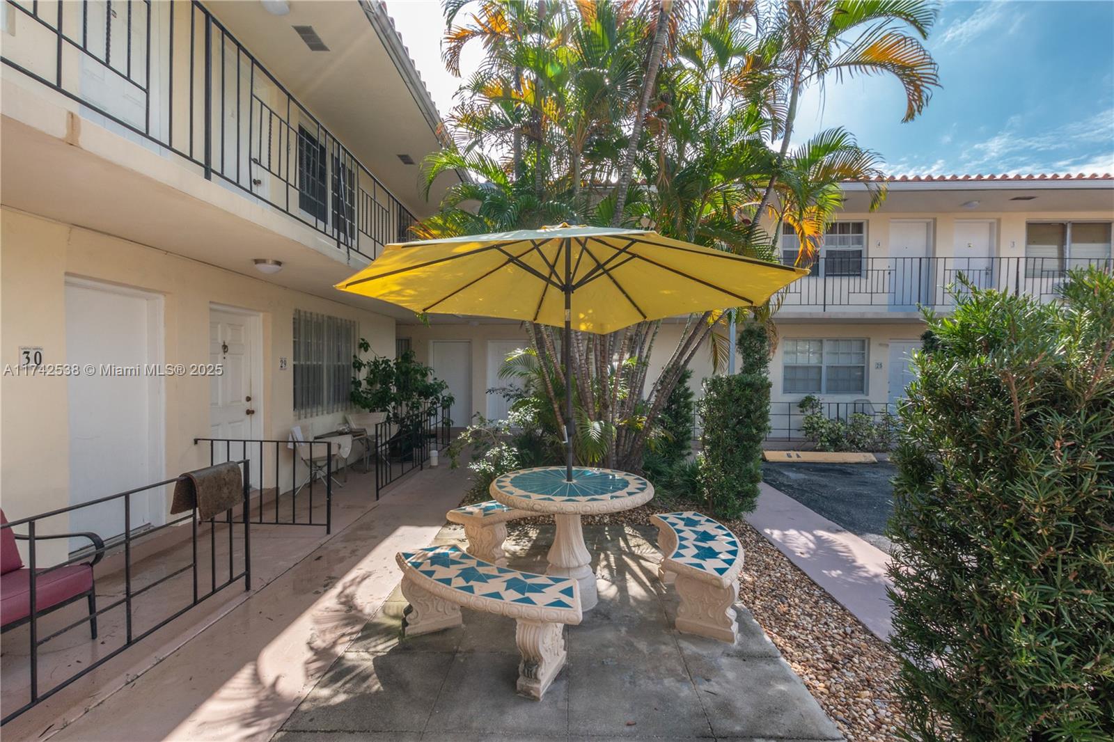345 Michigan Ave # 23