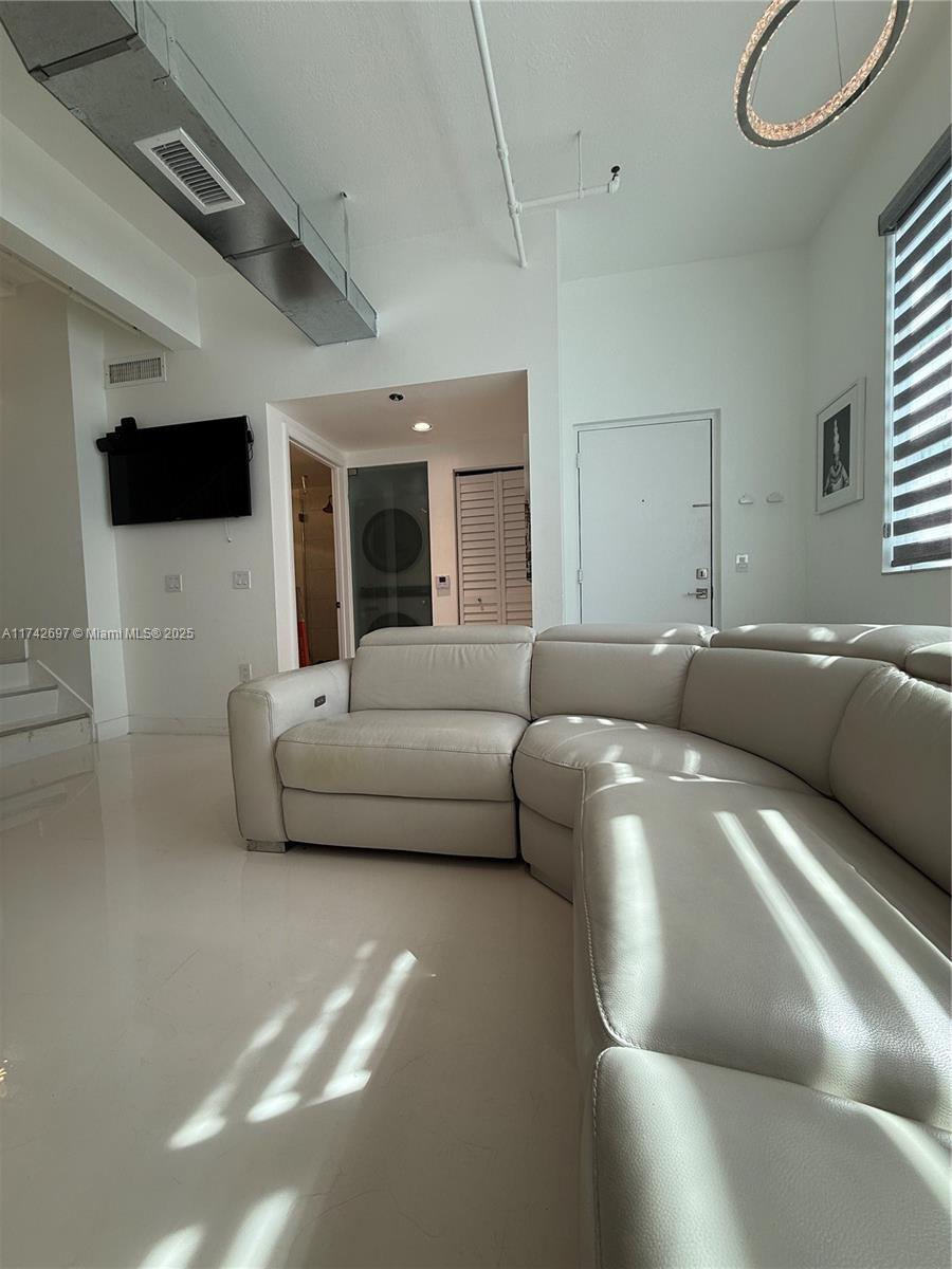 3180 SW 22nd Ter Unit: TLL1