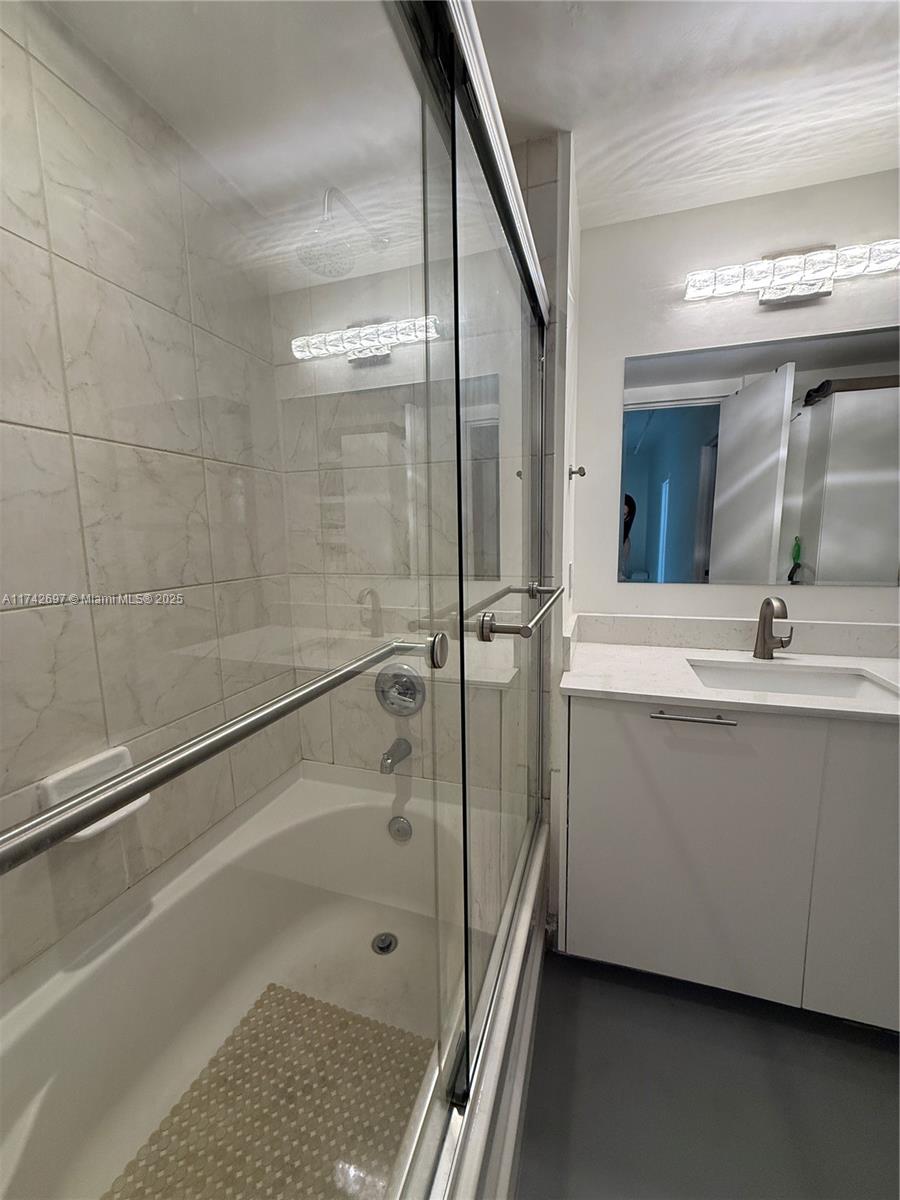 3180 SW 22nd Ter Unit: TLL1