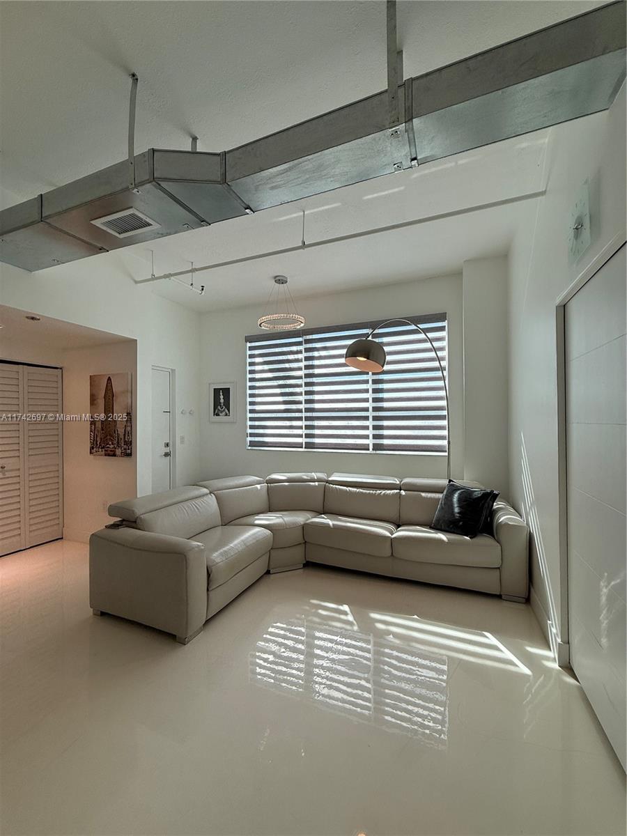 3180 SW 22nd Ter Unit: TLL1