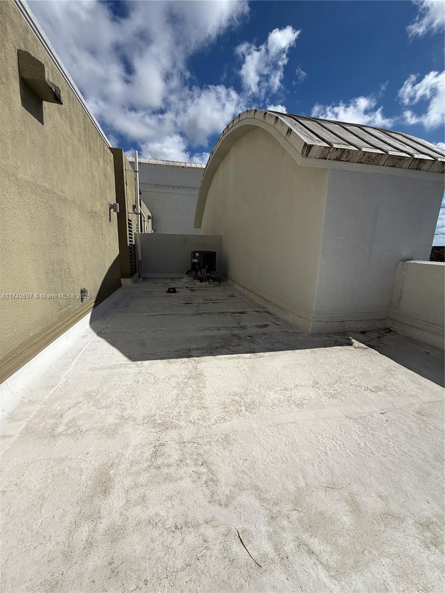 3180 SW 22nd Ter Unit: TLL1