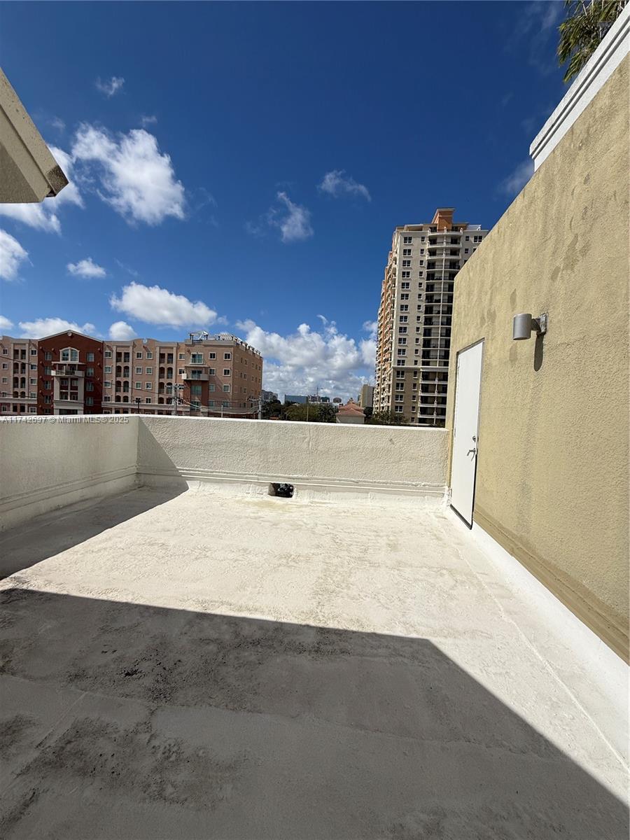 3180 SW 22nd Ter Unit: TLL1