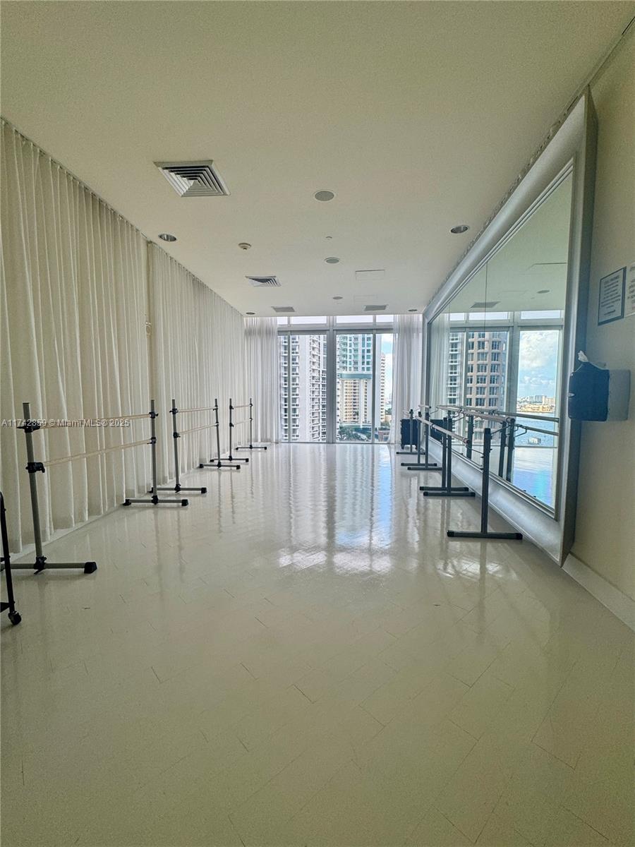 475 Brickell Ave # 3712