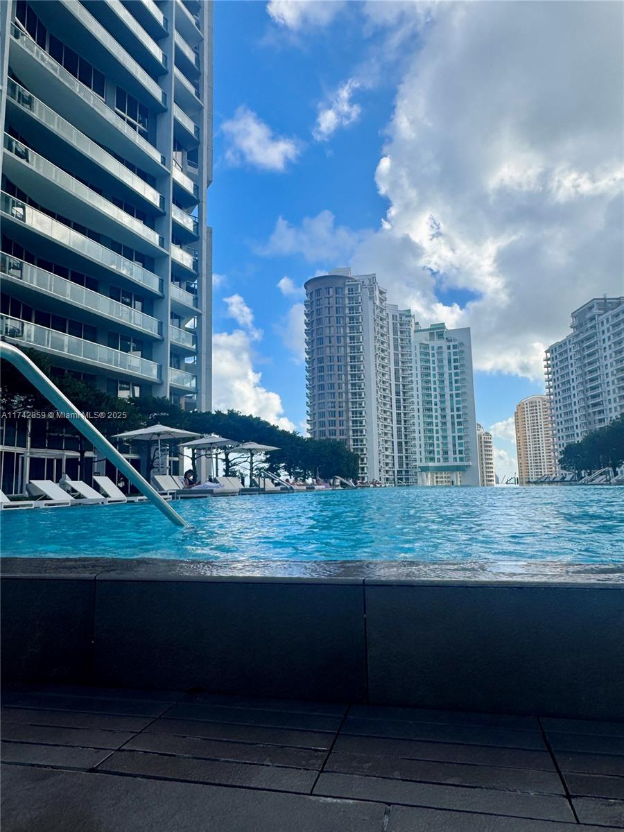 475 Brickell Ave # 3712