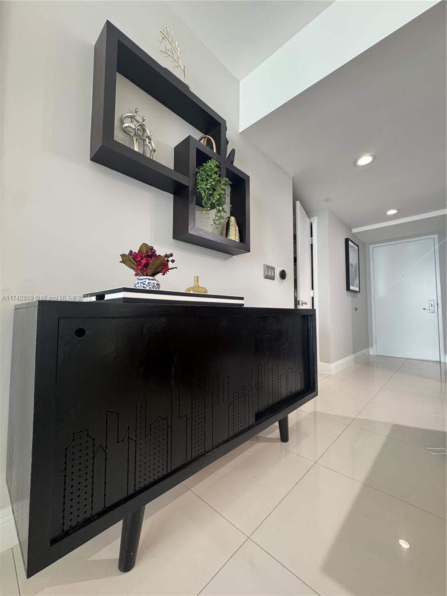 475 Brickell Ave # 3712