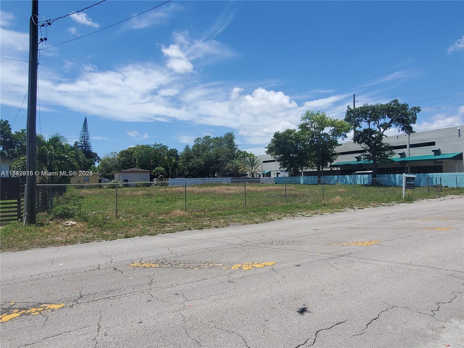 170 NW 165th St