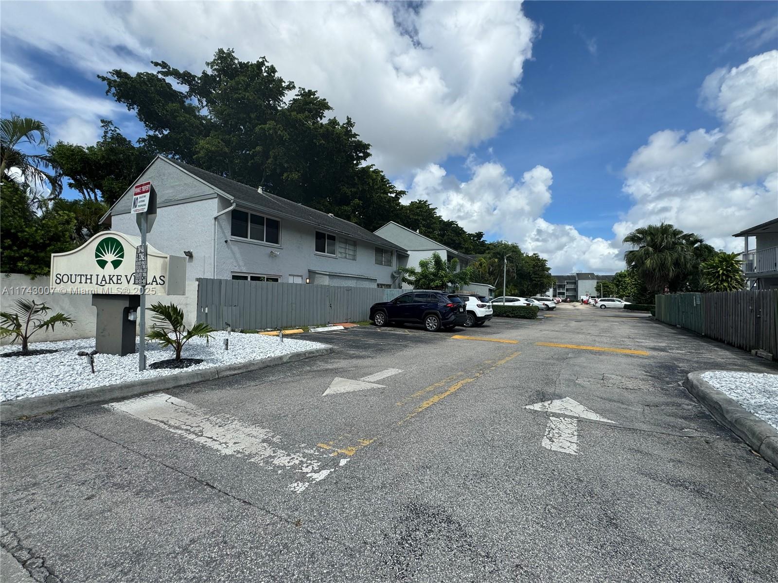 15675 SW 84th Ter # 906