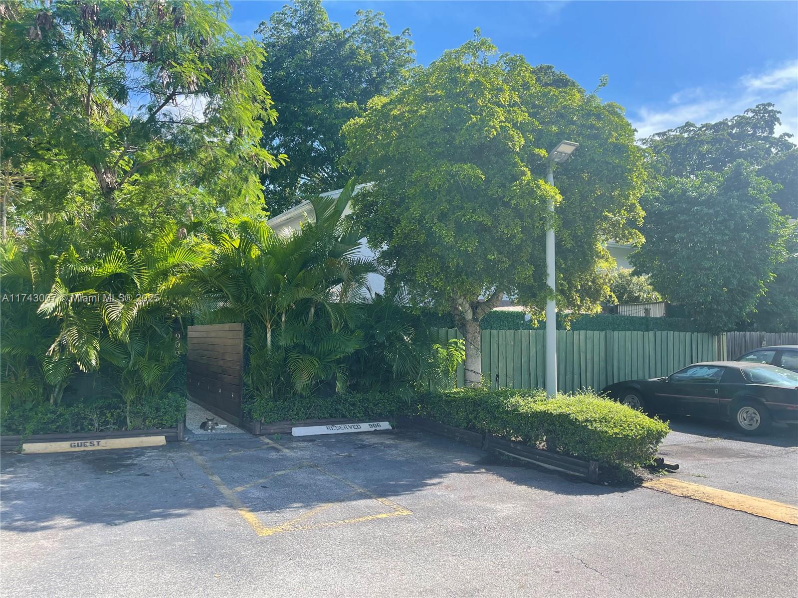 15675 SW 84th Ter # 906