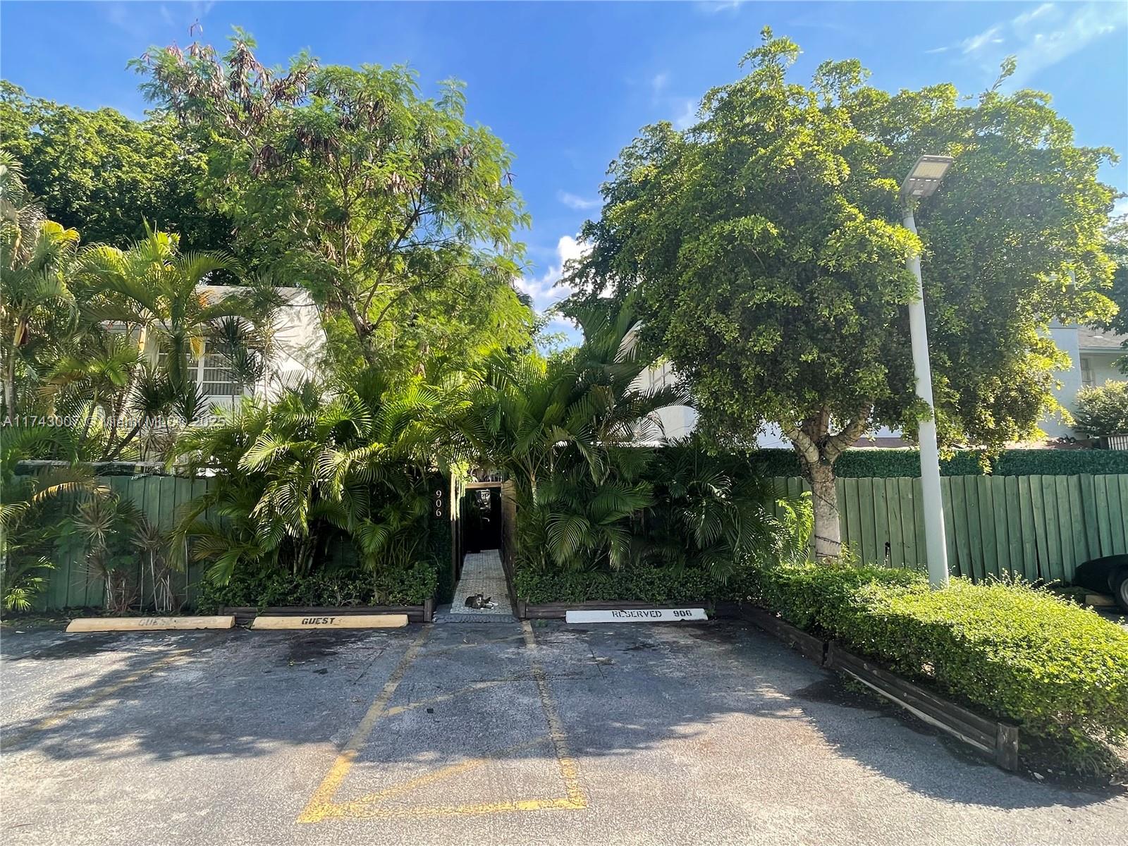 15675 SW 84th Ter # 906