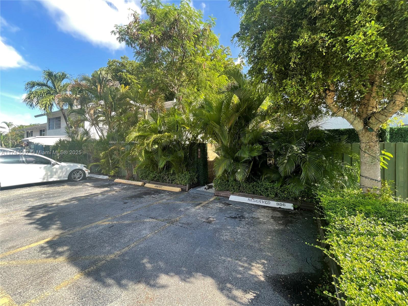 15675 SW 84th Ter # 906