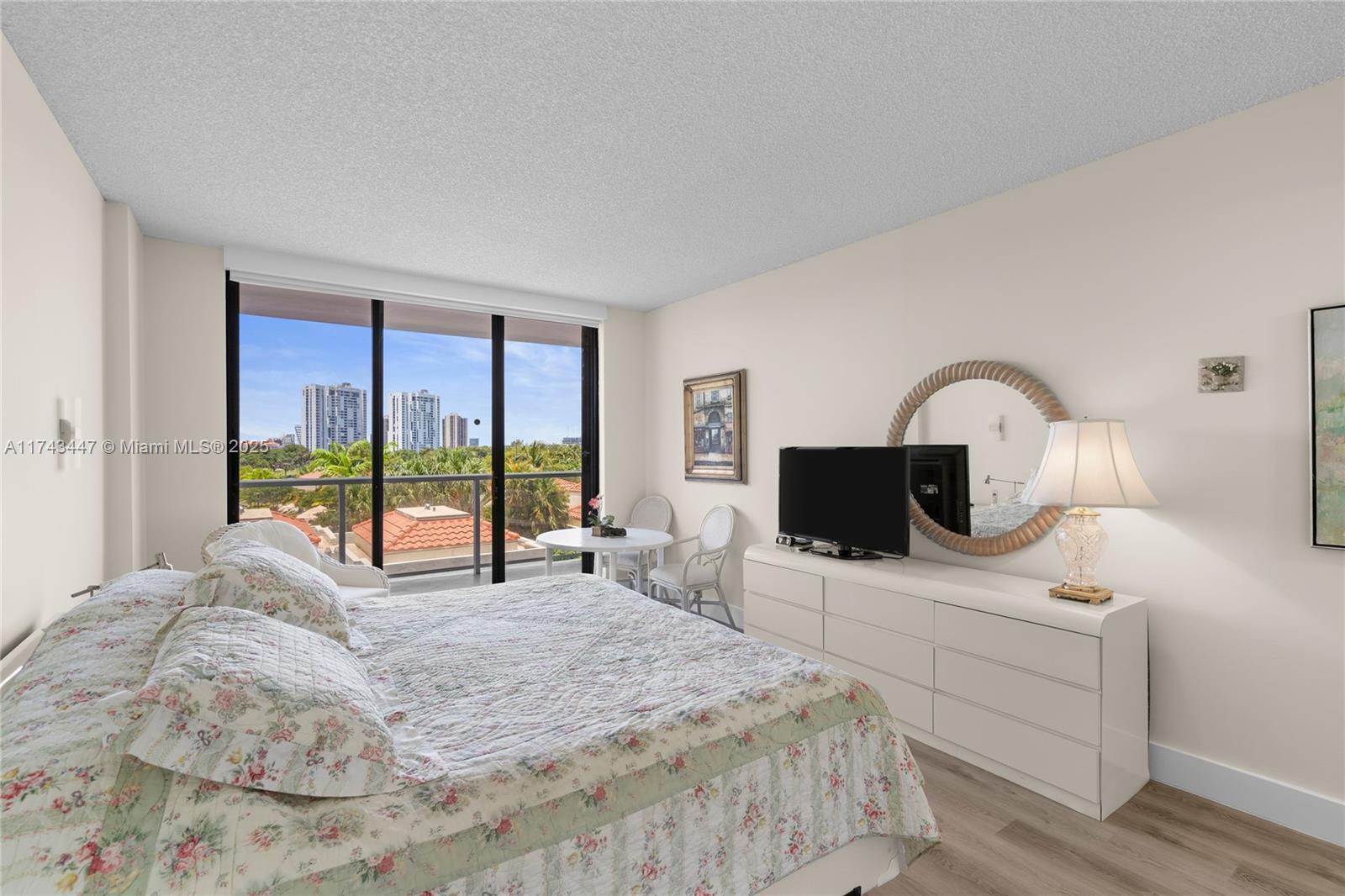 20281 E Country Club Dr # 403