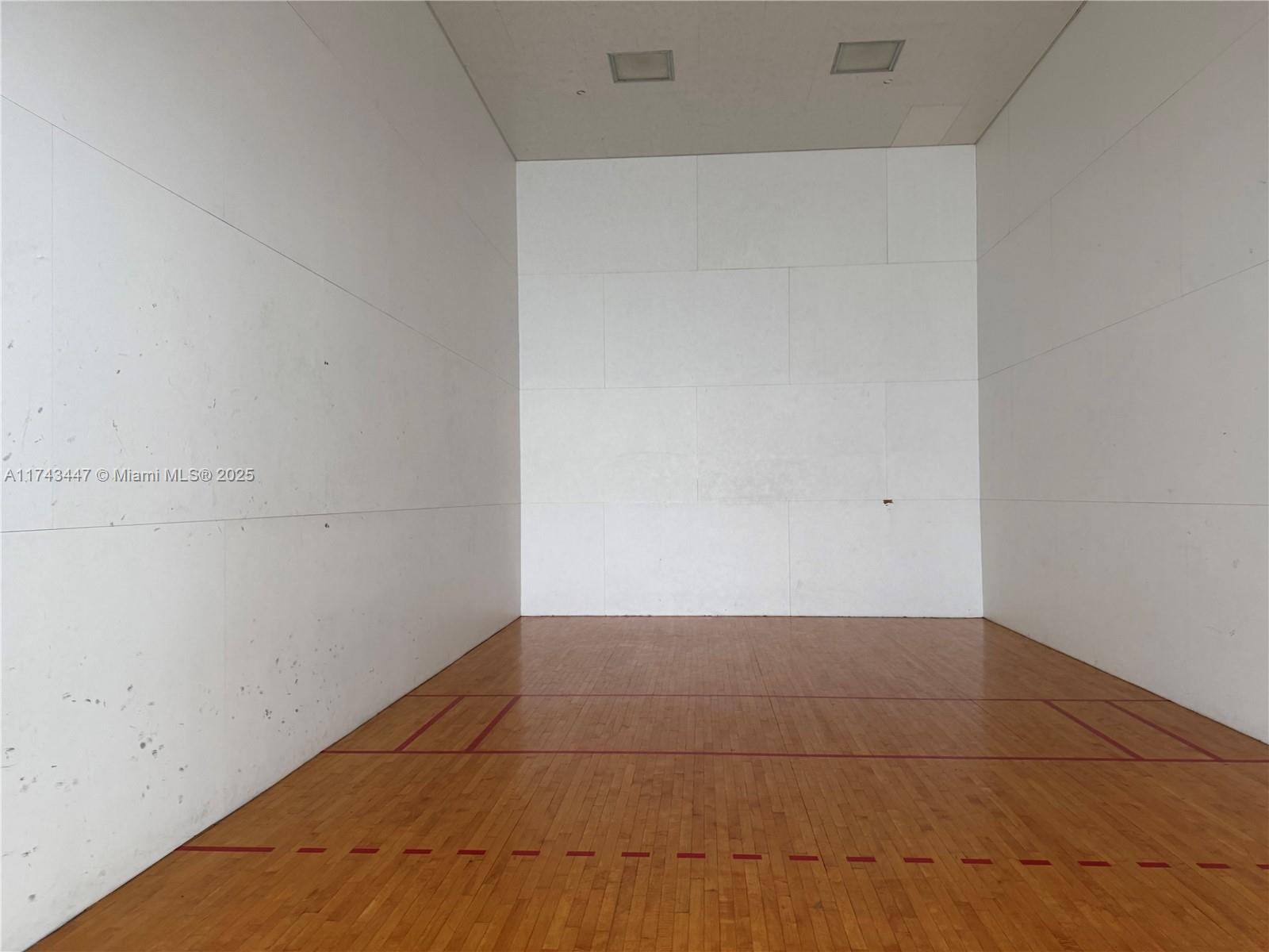 20281 E Country Club Dr # 403