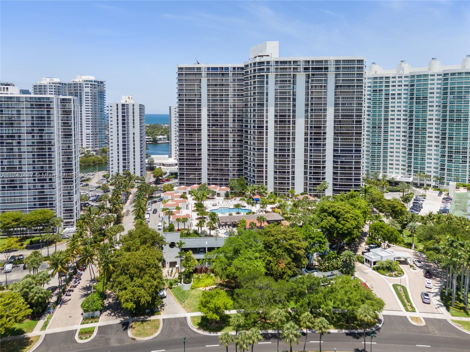 20281 E Country Club Dr # 403