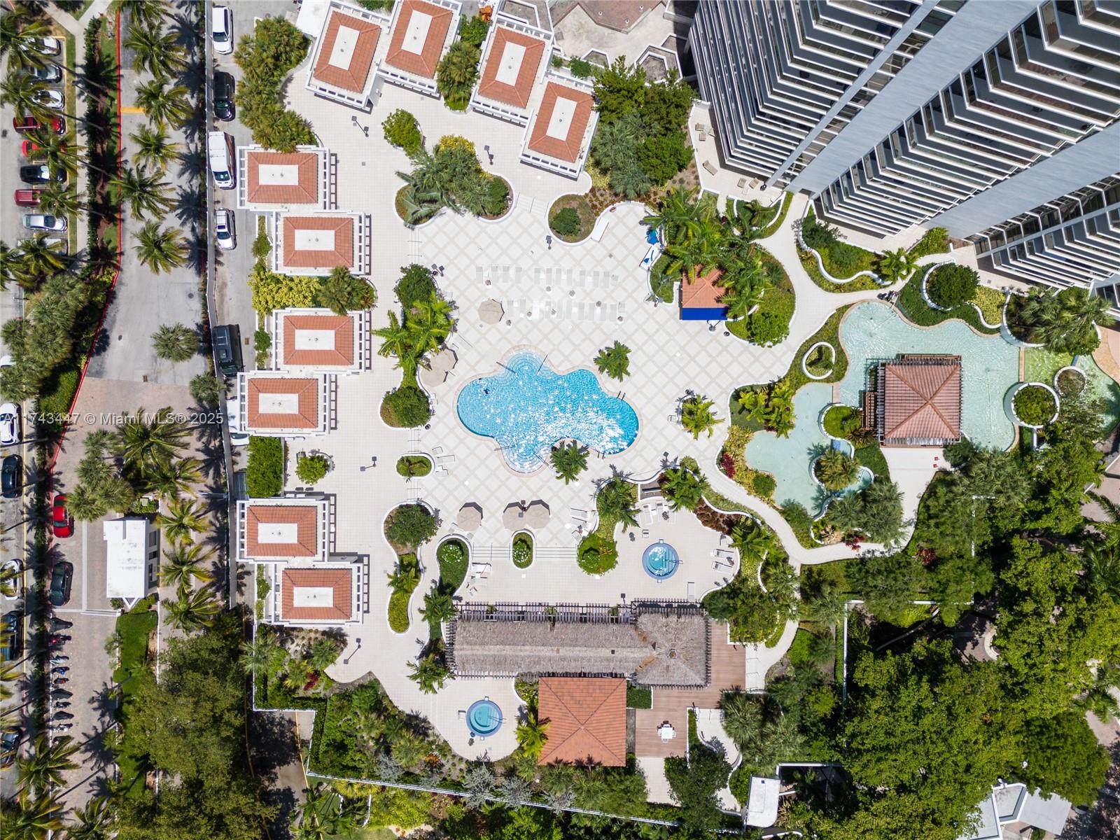 20281 E Country Club Dr # 403