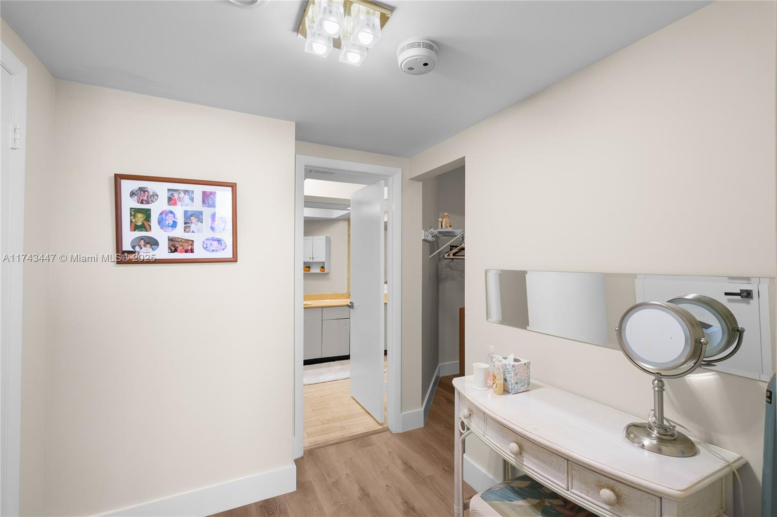 20281 E Country Club Dr # 403