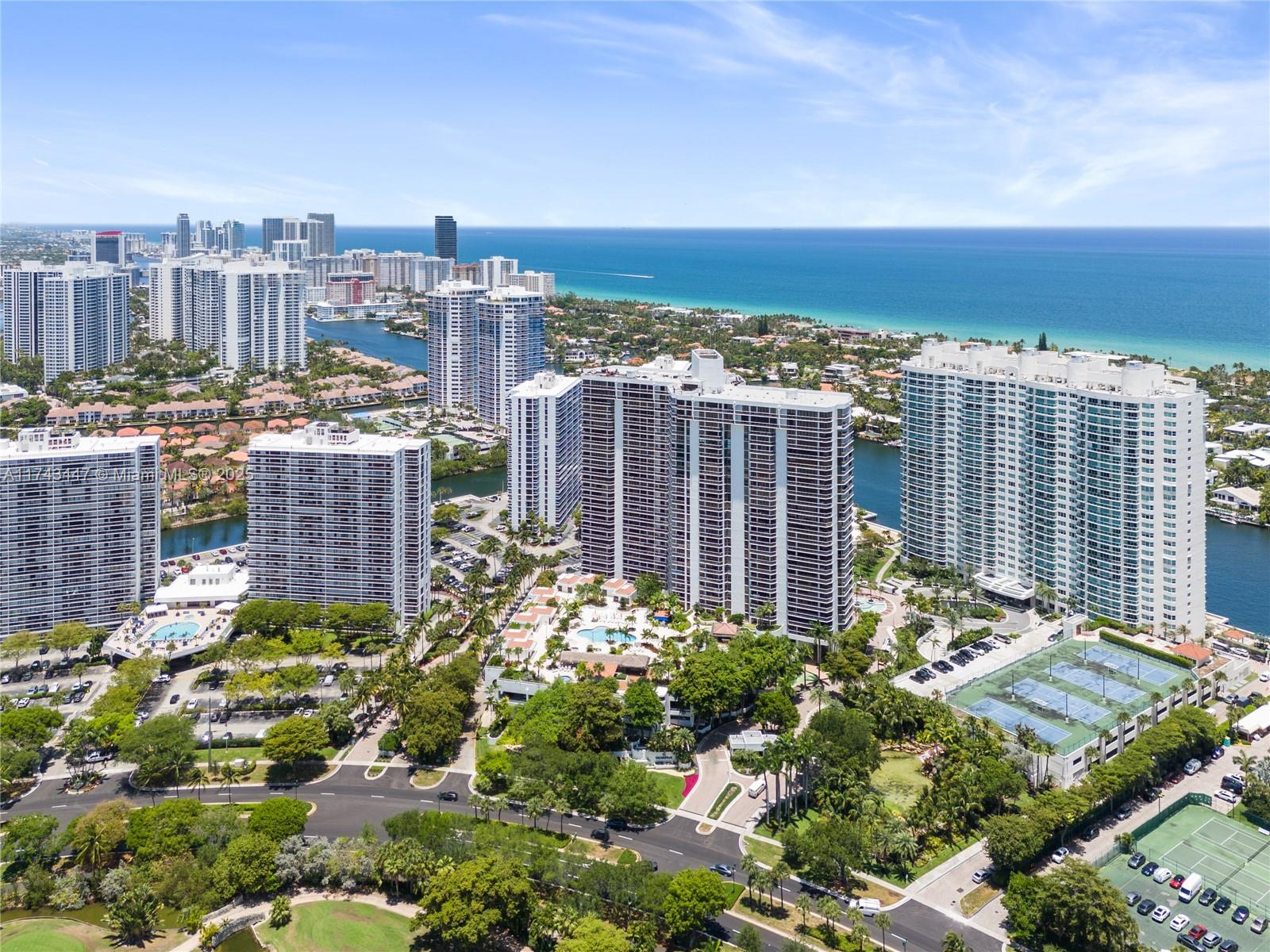 20281 E Country Club Dr # 403