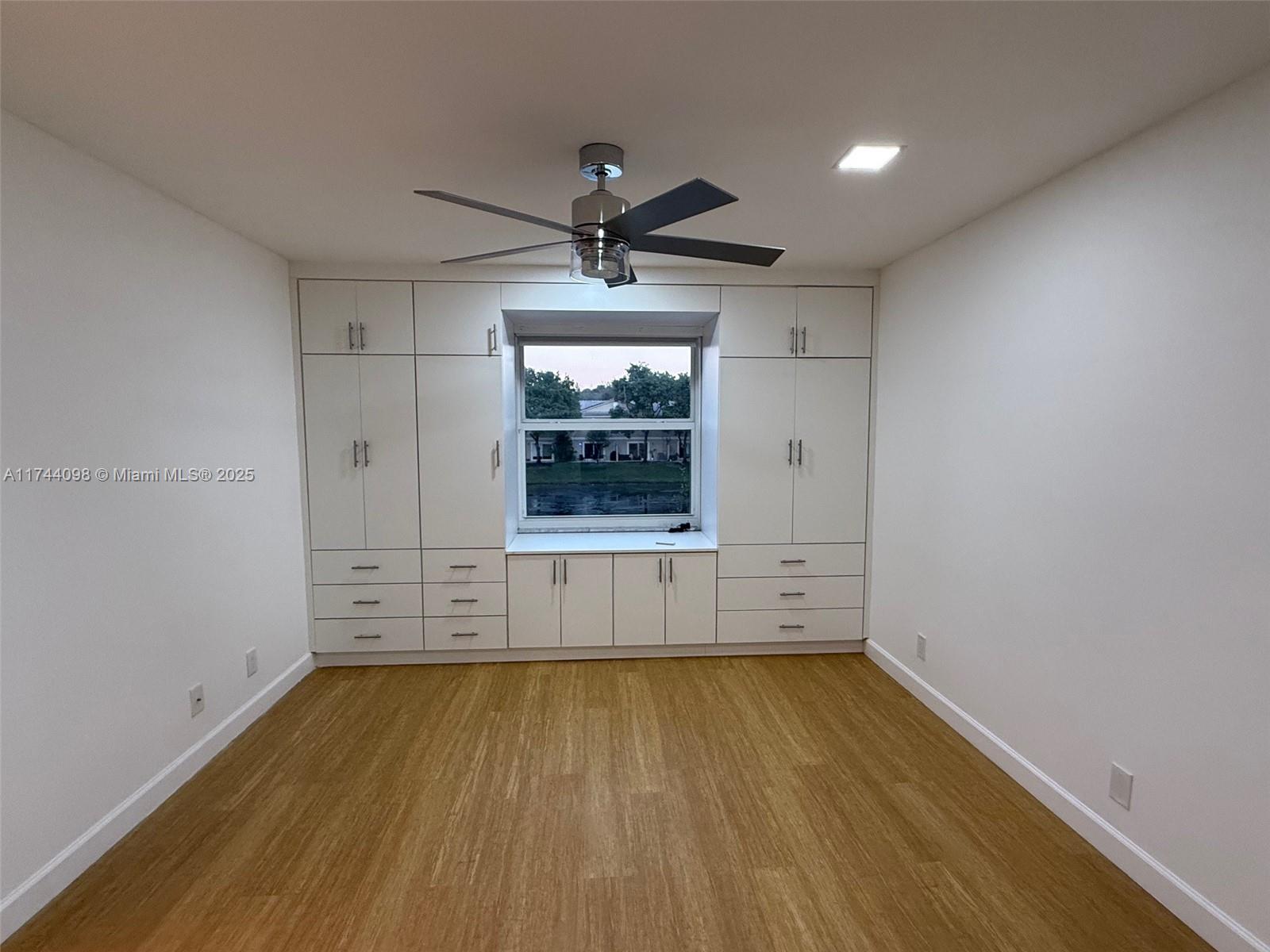 8530 W Southgate Shores Cir # 1