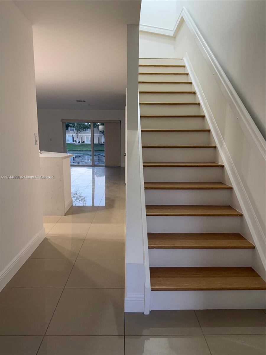 8530 W Southgate Shores Cir # 1