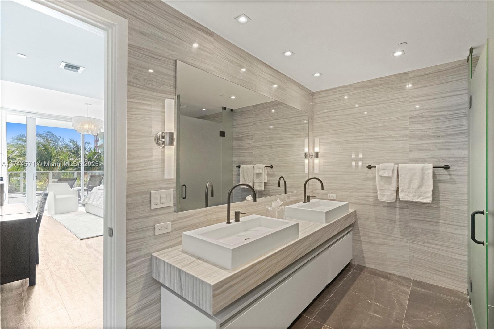 2200 N Ocean Blvd # N302