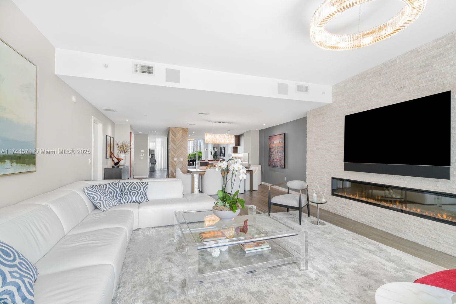 2200 N Ocean Blvd # N302