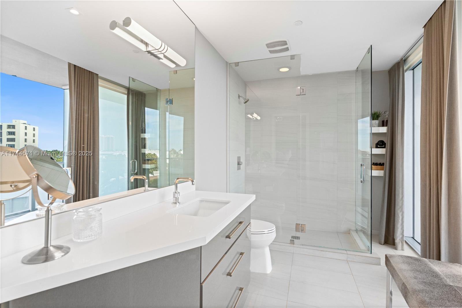 2200 N Ocean Blvd # N302