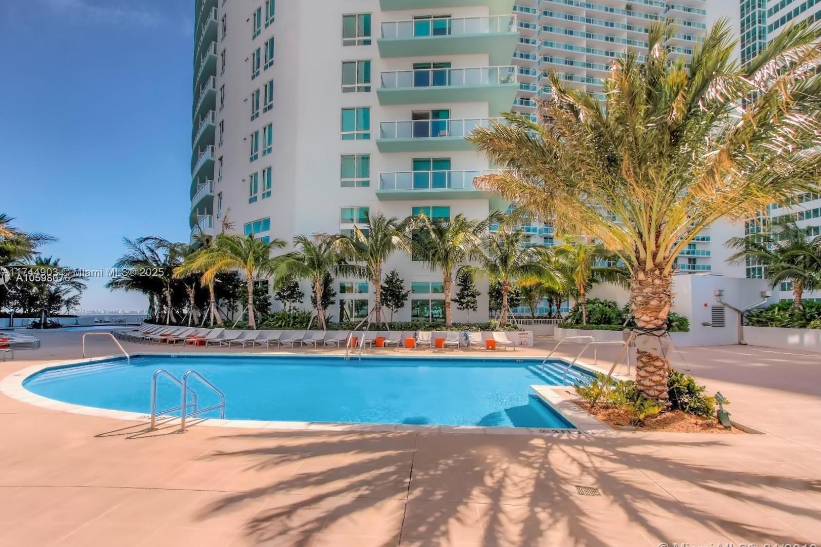 1900 N BAYSHORE DR #212