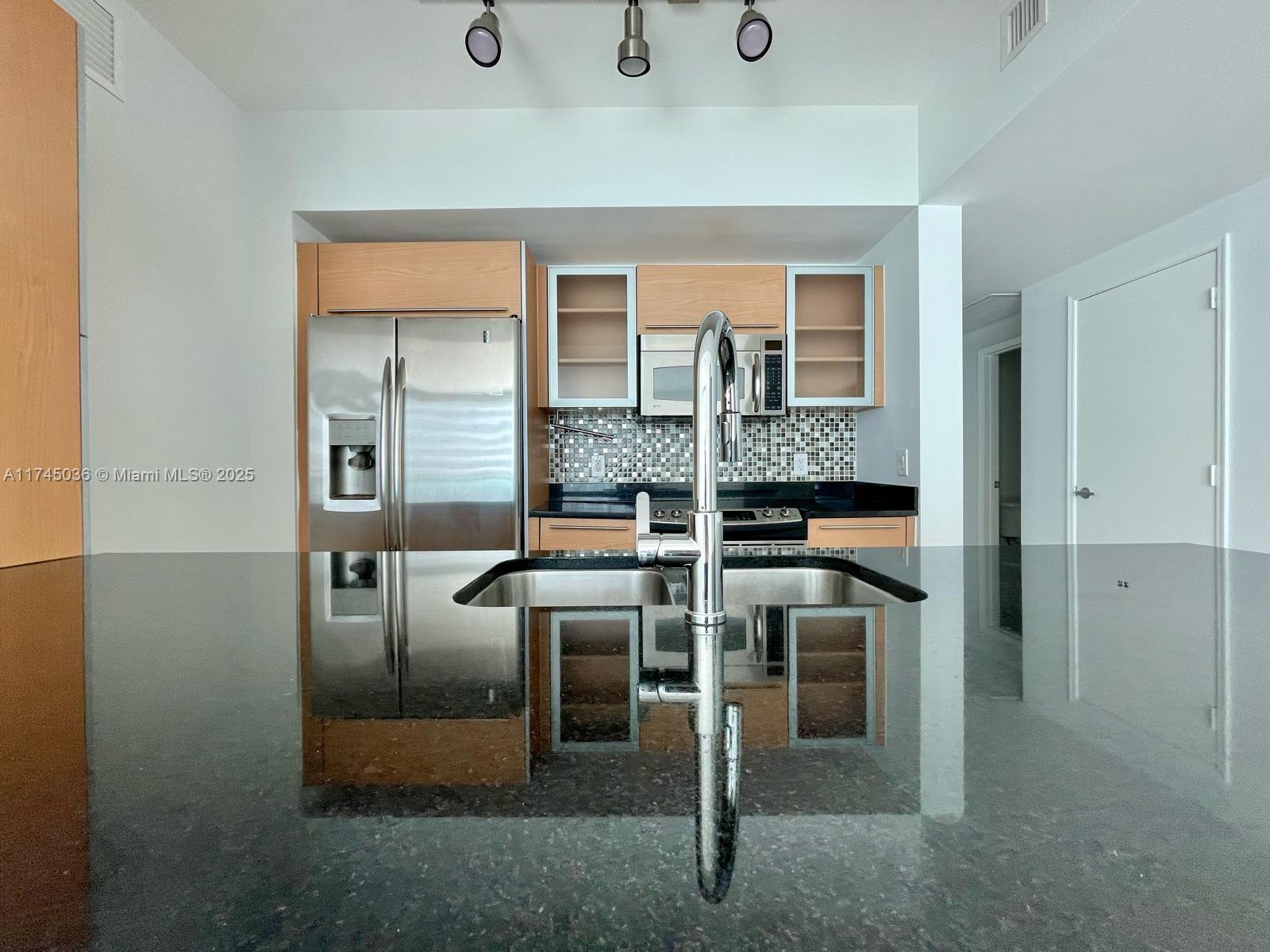 950 Brickell Bay Dr # 1111