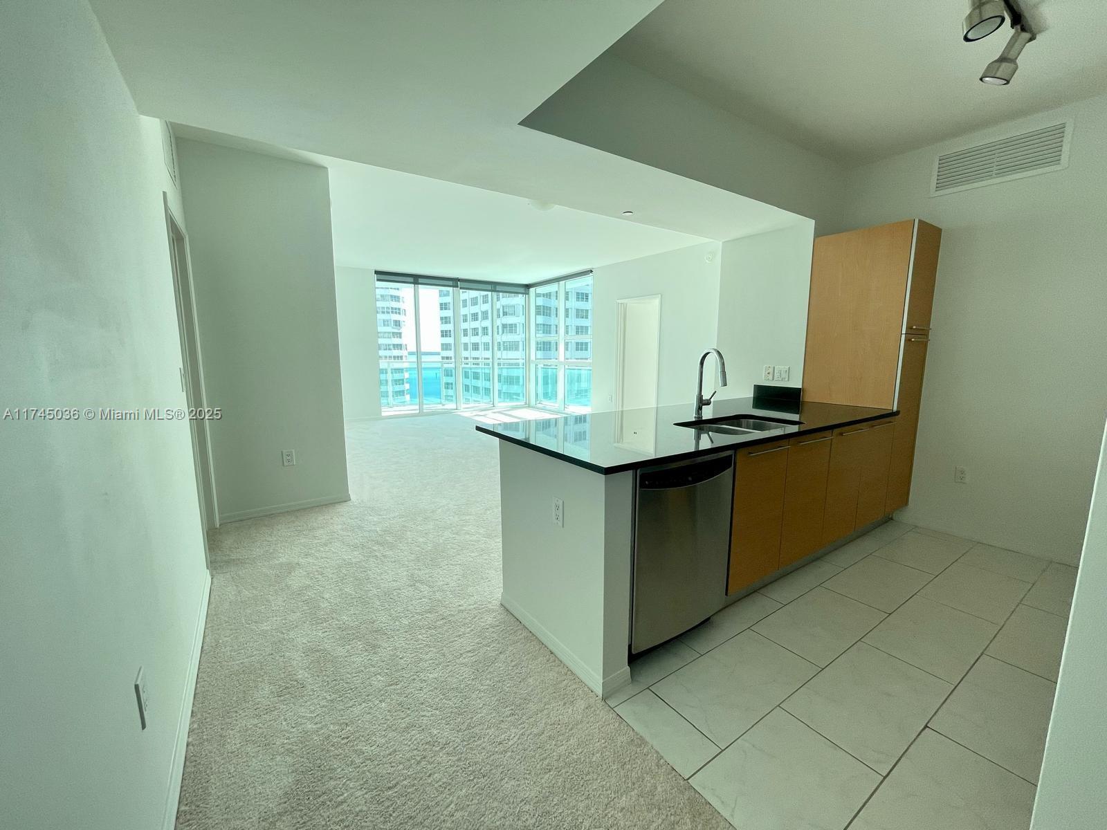 950 Brickell Bay Dr # 1111