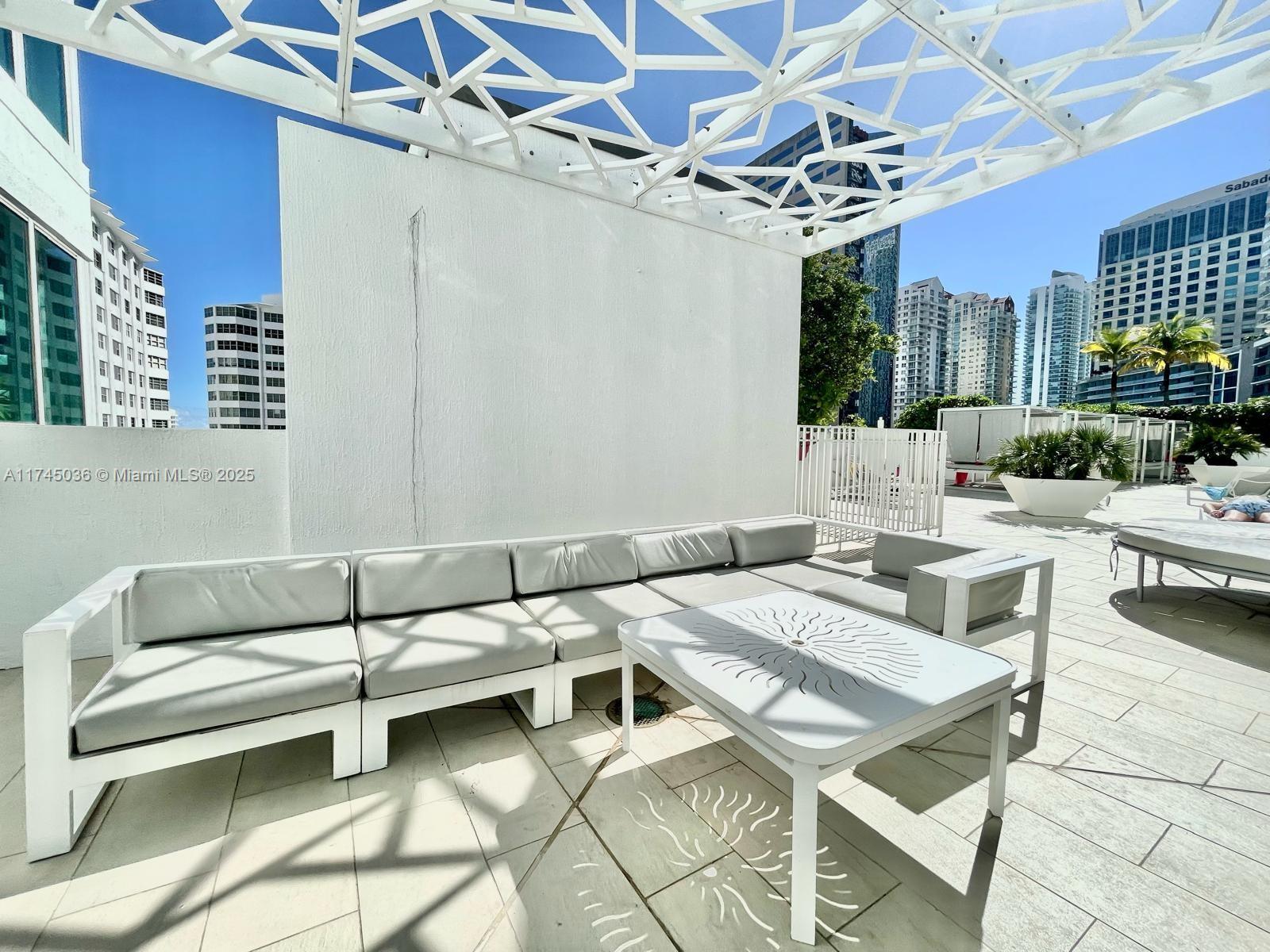 950 Brickell Bay Dr # 1111