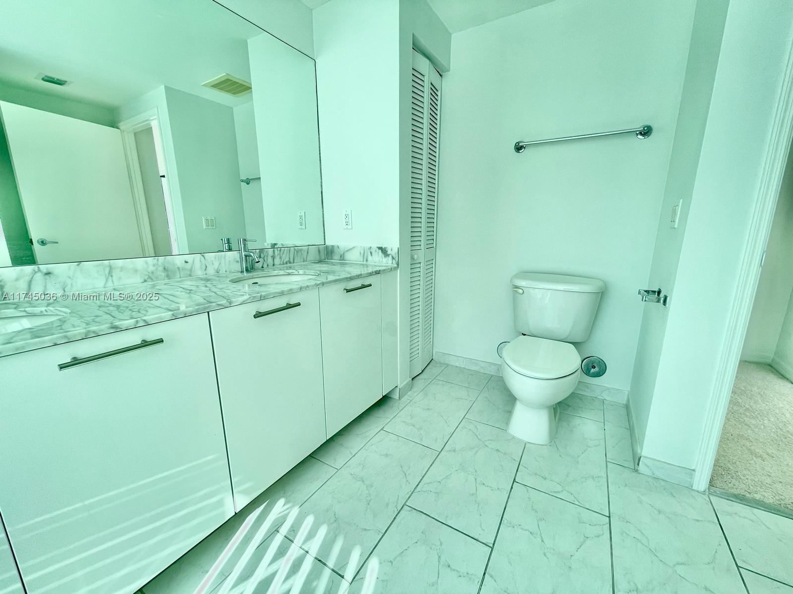 950 Brickell Bay Dr # 1111